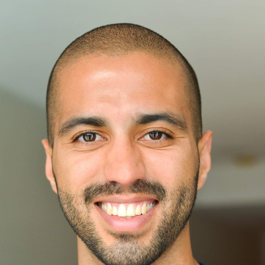 Enrique Flores